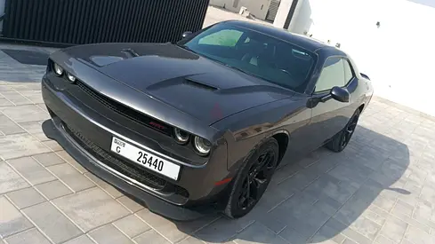 Dodge Challenger SXT 2018 | Canadian Specs | Well Maintained