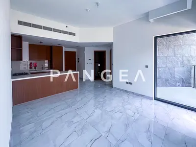 Vacant | Pool and Community View | Kitchen Equipped