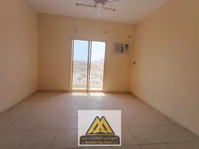 Two bedrooms, spacious living room, balcony, two bathrooms, closed kitchen. Prime location close to all services.