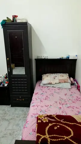 Executive bed space available 1200