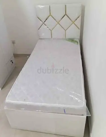 Single white bed with headboard and mattress - excellent condition