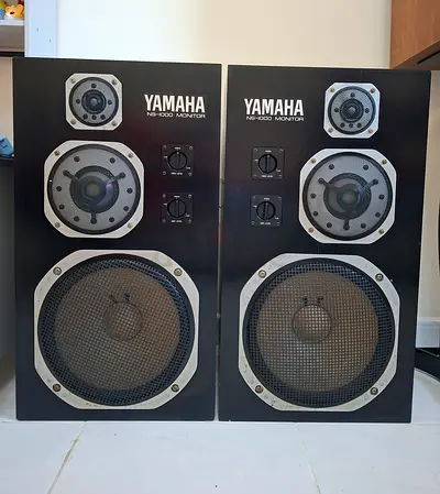 Yamaha Ns-1000M .