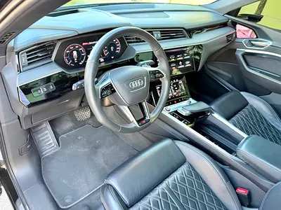 Audi e-tron 55 quattro Sport, миниатюра 7