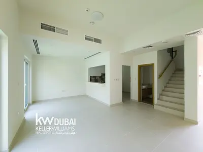 PRIME LOCATION|SPASIOUS|VACANT