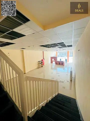 🔥 مستودع مميز للإيجار في الجرف 1 | 3,000 قدم² | ميزانين | كهرباء 25 كيلوواط | موقع صناعي مميز