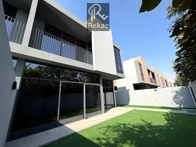 4BR Corner Unit | Majlis | Spacious Layout | Prime Location