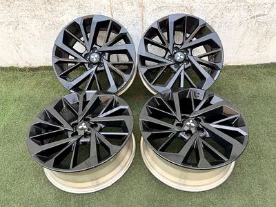 Original Mitsubishi Outlander 20” Black Wheels