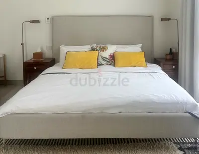 The One – NOCHE King Size Bed Frame (180 × 200 cm) – Good Condition