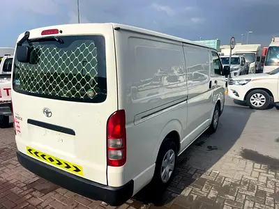 2022 Toyota HIACE 照片 6