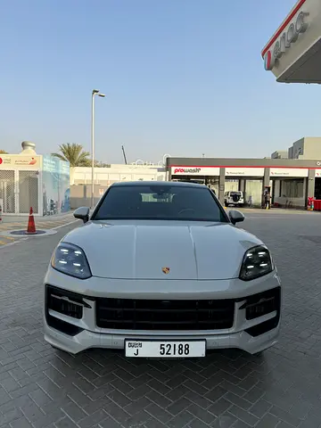 2024 Porsche CAYENNE 照片 3