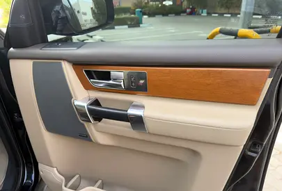 2016 LAND Rover LR4 — фото 12