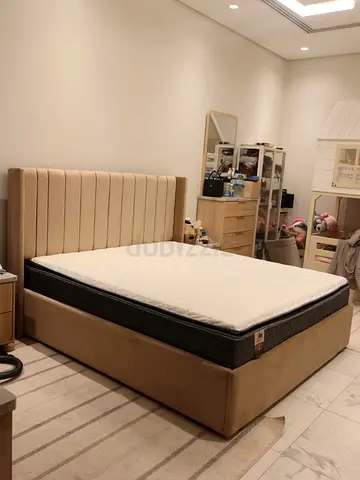 Modern Upholstered Bed Vertical Channel Headboard with our metrass