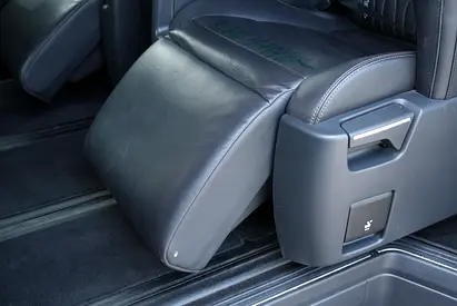صورة 20 لـ 2021 Toyota GRANVIA