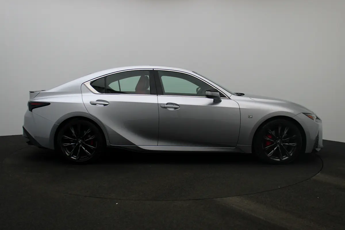 Lexus IS-Series 2023