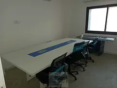 Al Garhoud 895 Sqft Office With Ready Partition|Attached Washroom And Pantry