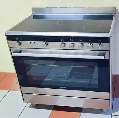 Siemens iQ700 Electric Ceramic Cooker 90 cm – Ultimate Premium Series