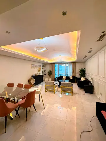 📍3-Bedroom Apartment for Annual Rent – Al Majaz 3 🏡 3 Bedrooms + Living Room 🛋️ Unfurnished 🏋️ Free Gym 🏊 Free Swimming Pool 🚗 Free Parking