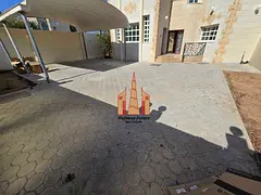 Like new 6 bedroom villa big Majlis maid room 4 master room parking near beach just 120k