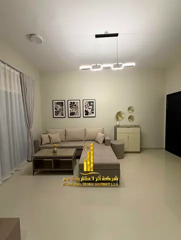 شقة غرفة وصالة للايجار الشهري | عجمان - الجرف 2 | شامل الفواتير و الإنترنت - بادر بالحجز الأن ✅ الشقة مفروشة بالكامل فرش فاخر