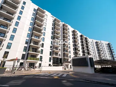 Spacious 1BR | | Prime Spot | Canal View