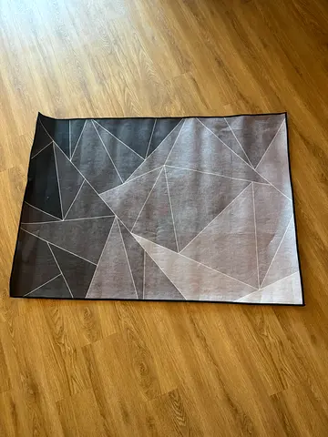 Modern geometric area rug - grey/black, good condition 140x100cm
