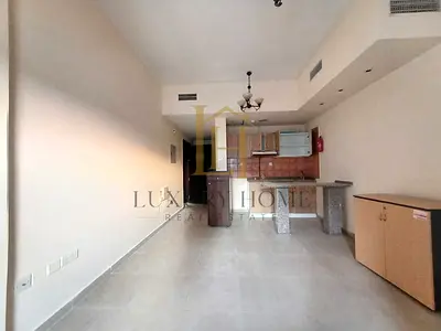 SMALL OFFICE FOR RENT | PRIME LOCATION OPPOSITE SAUDI MOSQUE | CENTRAL A/C