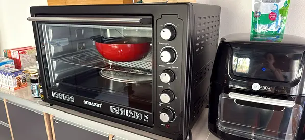 Sonashi countertop electric oven - good working condition
