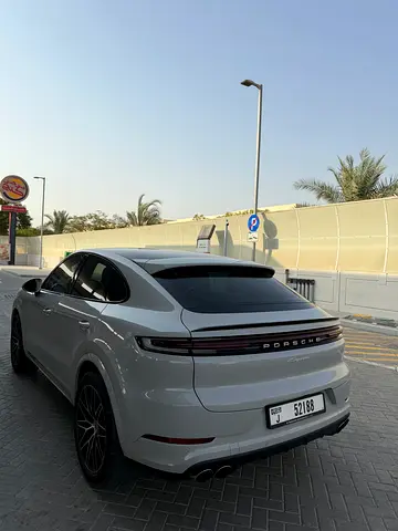 2024 Porsche CAYENNE 照片 8
