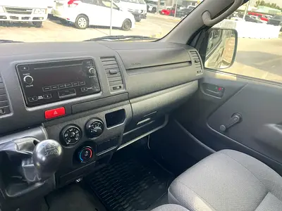 2022 Toyota HIACE 照片 8