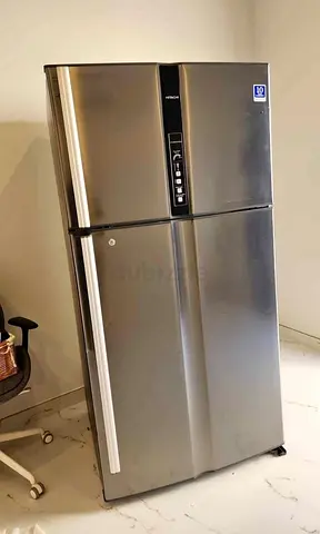 Hitachi 990 Ltr capacity fridge freezer