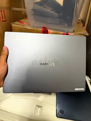 Lenovo laptop - good condition, 15.6" (closed view)