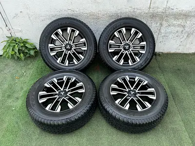 Original Mitsubishi 18” wheels 6lugs with toyo tyres