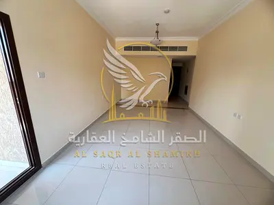 شقه غرفتين وصاله بلكون اطلاله مفتوحه تكييف مركزي خزائن بالحائط غرفتين ماستر باركن متوفر مبني جديد قريب من نادي السيدات