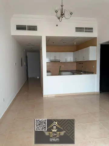 SPACIOUSE TWO BEDROOMS WITH PARKING AND SWIMMING POOL JYM