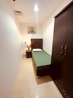 Executive small room filpino only