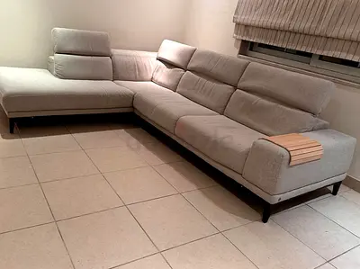 Excellent condition Natuzzi L Shape Sofa Beige for sale