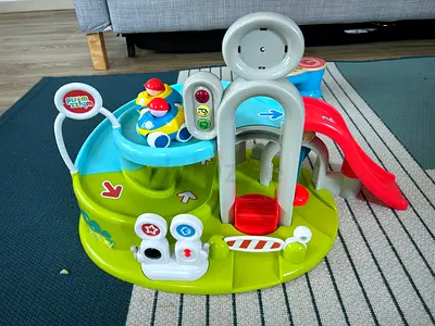 Garage toy