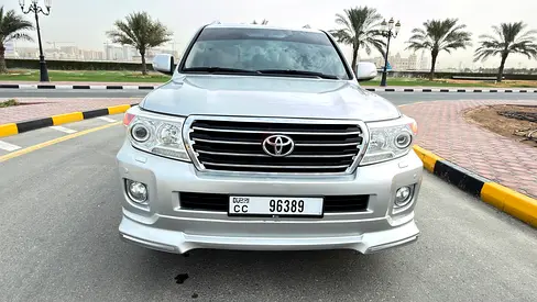 Toyota Land Cruiser GXR 2015 | GCC Specs | Well Maintained