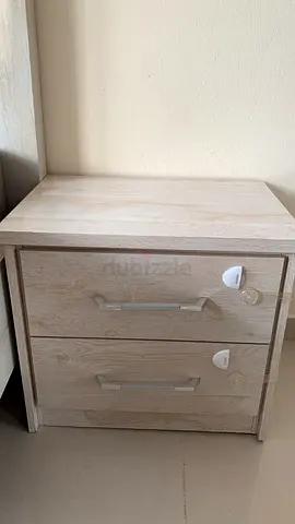 Light wood 2-drawer bedside table/nightstand in good condition