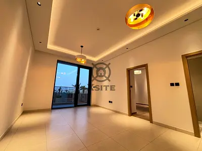 Exquisite 1 BR + Maid | Well-Lit| Pool View