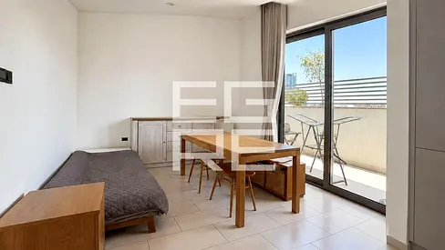 Furnished 1 Bedroom | Vacant | Comfort Living