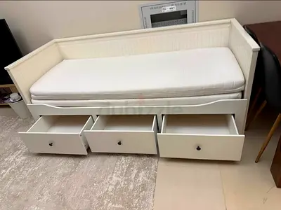 Ikea hemnes day bed with mattress