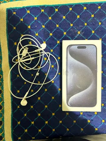 iPhone 15 pro blue