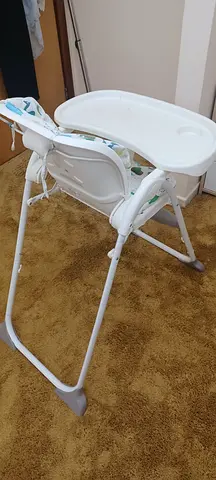 Foldable baby high chair, gently used
