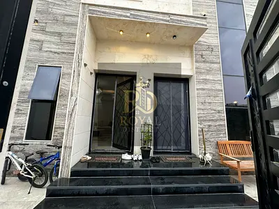 EXCLUSIVE LUXURY STANDALONE VILLA | 4 MASTERs BEDROOMS+ MAJLIS | STRATEGIC LOCATION ON HELIO MAIN ROAD | ELEGANT FINIS