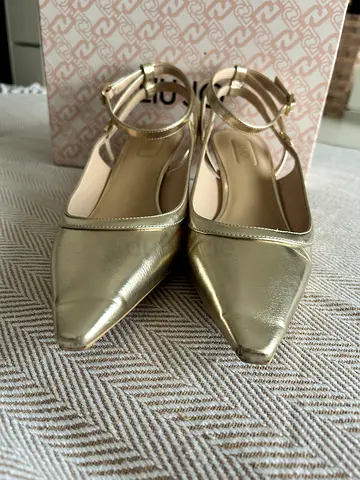 Liu Jo Gold pointed-toe ankle-strap kitten heels, size 41 - gently used