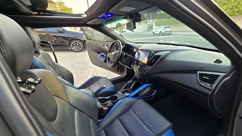2017 Hyundai VELOSTER — миниатюра 9