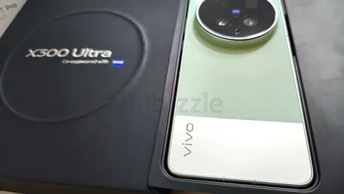 Vivo X300 Ultra (mint green) - like new, boxed