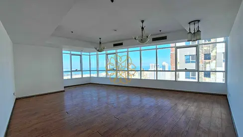 4BR Penthouse/ Sew View/ Balcony and maid room