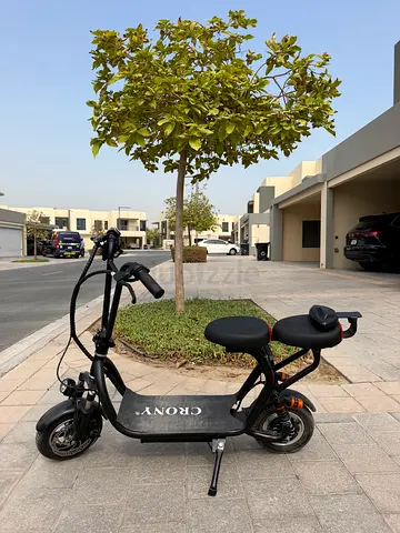 Beautiful Crony Scooter